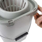 Wringeimer mit Siebaufsatz, Ausguss und Metall-Henkel - 12 Liter - grau - Rechteckig - Skala Putzeimer Wischeimer Wringeimer Eimer Haushaltseimer Wassereimer Wischmop-Eimer