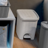 Mülleimer Treteimer 6 Liter mit separatem Inneneiner eckig 20x20x28cm Rattanoptik Kunststoff - Pedal zum Öffnen und Schliessen - Bad Pedaleimer Papierkorb Eimer Abfalleimer Abfallbehälter Mülltonne