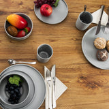 Melamin Geschirr Set mit steilem Rand für 4 Personen - 20 Teile - Campinggeschirr mit Trinkglas klar 250 ml - grau