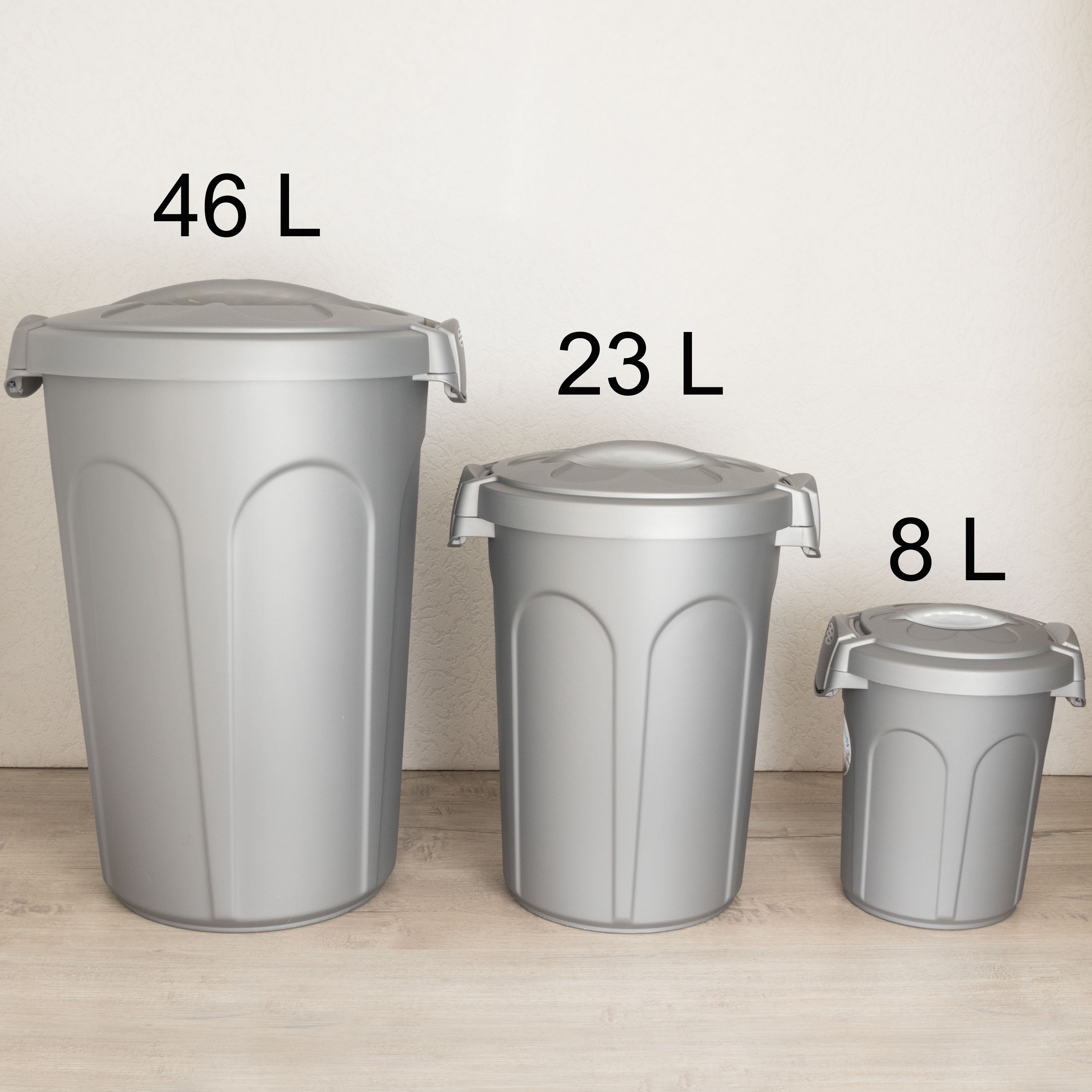 Mülltonne Futtertonne mit verschließbarem Deckel silber - 46 Liter